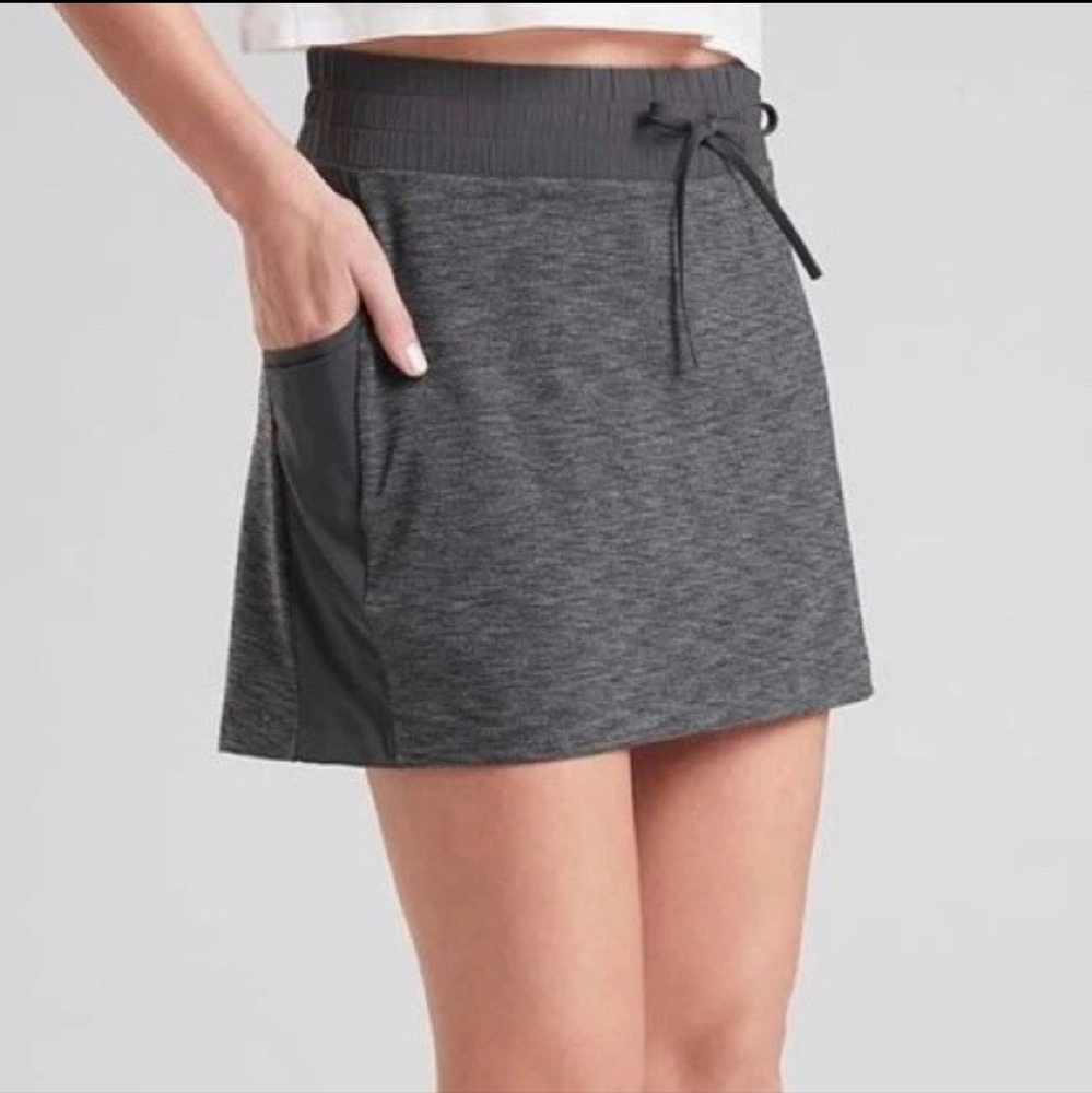 Women's Athleta Excursion Hybrid Skort Heather Grey - Size Small